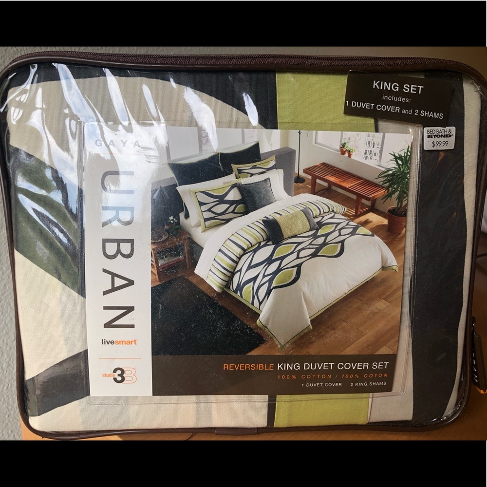 Urban Reversible King Duvet Cover Set & 2 Shams